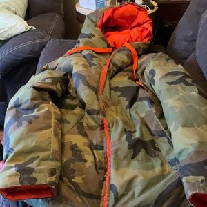 Kendall and Kylie  goose down jacket